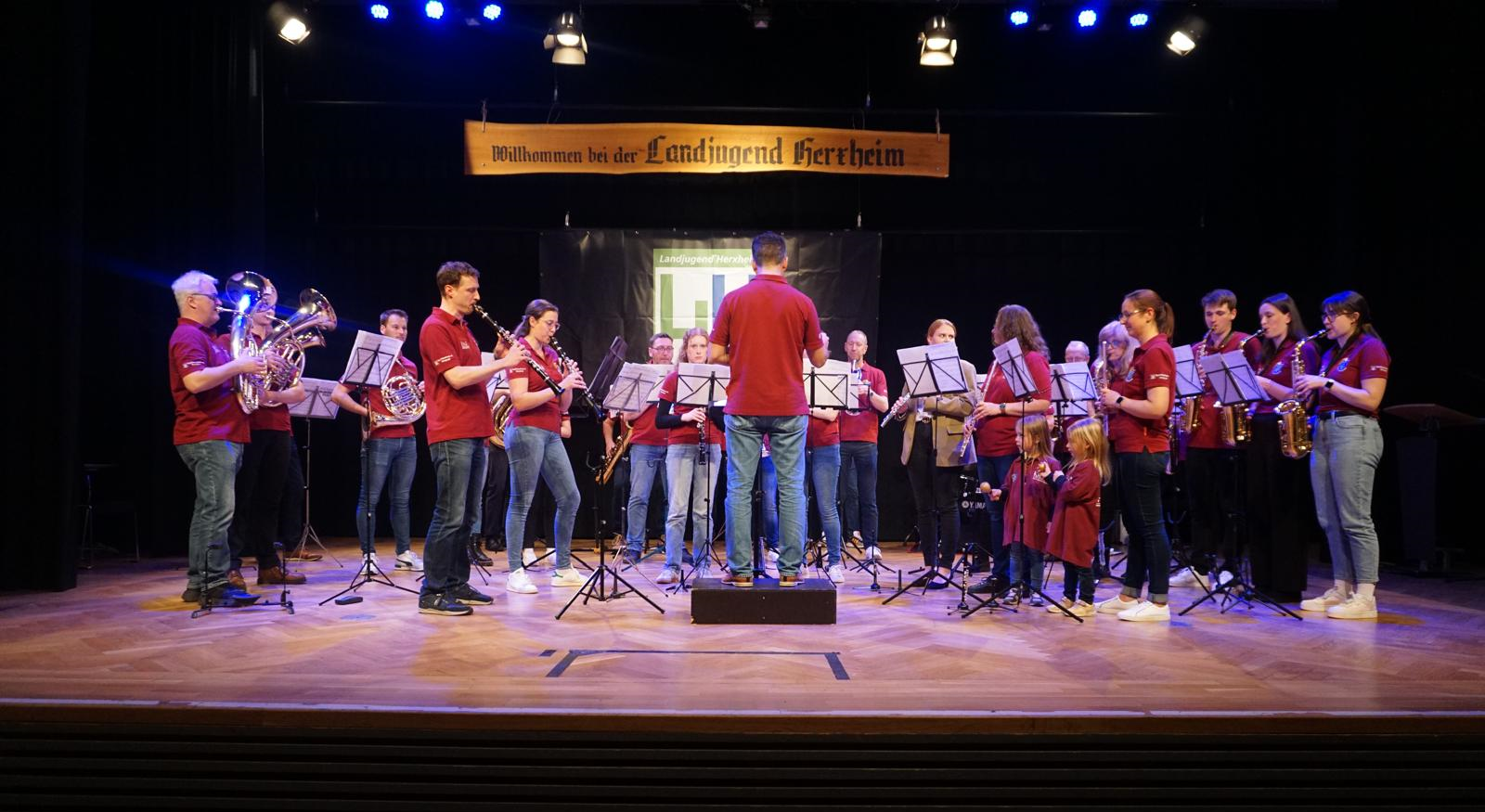 Kultuskapelle musiziert zur Festbanketteröffnung - Landjugend Herxheim - Ein dreiviertel Jahrhundert
