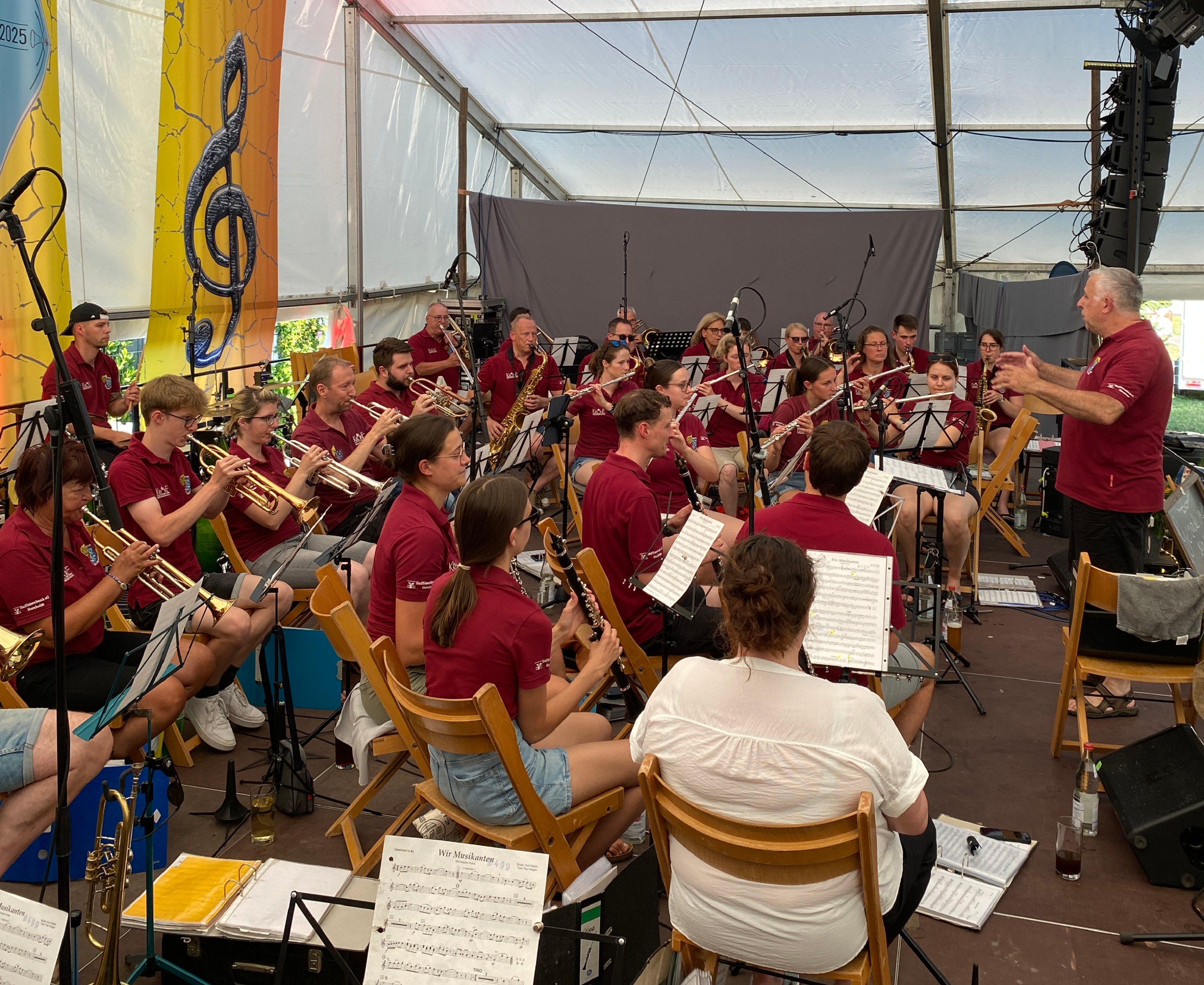 Kultuskapelle musiziert zum Jubiläum in Rheinzabern - ein „heißer“ Auftritt