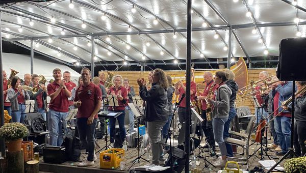 Die Kultuskapelle musiziert zum Waldfest – 100 Jahre Musikverein Jockgrim